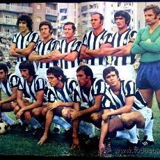 Coleccionismo deportivo: POSTER AS COLOR Nº 196 C.D. CASTELLÓN 1974-75. Lote 31714691