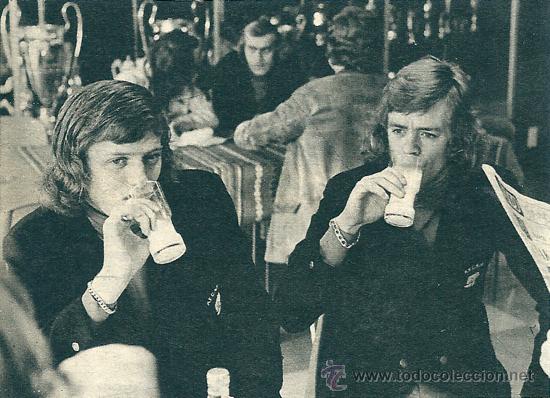 Collezionismo sportivo: AJAX ( HOLANDA ): Recorte de REP con un compa&ntilde;ero. 1973