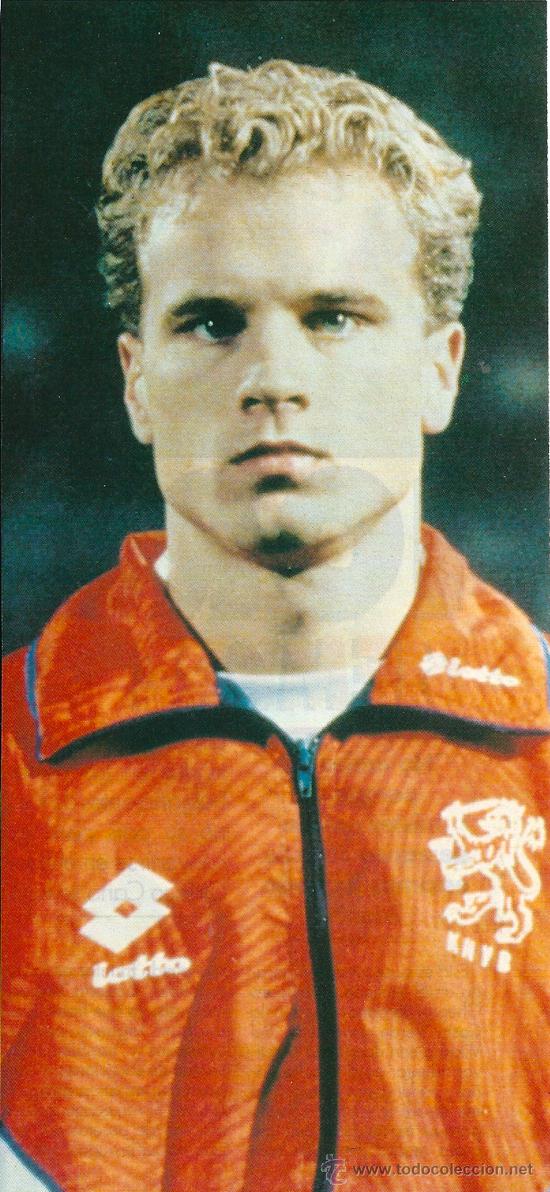 Collezionismo sportivo: SELECCI&Oacute;N DE F&Uacute;TBOL DE HOLANDA: Gran recorte de DENNIS BERGKAMP. Primeros a&ntilde;os 90