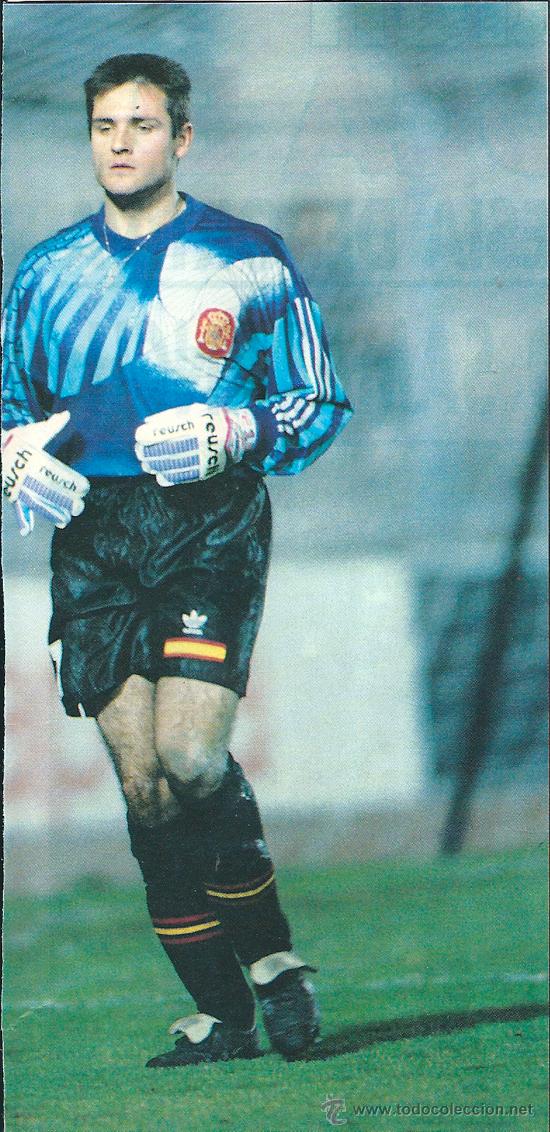 Colecionismo desportivo: SELECCI&Oacute;N ESPA&Ntilde;OLA DE F&Uacute;TBOL: Gran recorte de SANTI CA&Ntilde;IZARES. Primeros 90