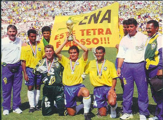 Collezionismo sportivo: SELECCI&Oacute;N DE F&Uacute;TBOL DE BRASIL: Recorte de BRANCO levantando la Copa del Mundo