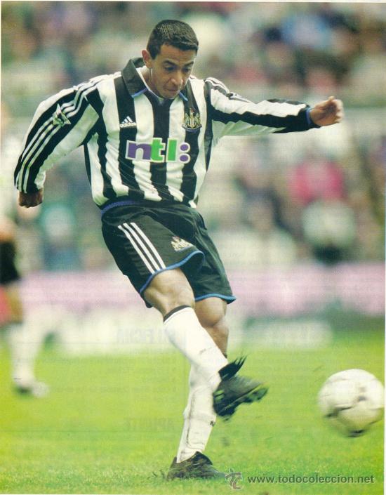Sports collectibles: NEWCASTLE UNITED: Gran recorte de SOLANO
