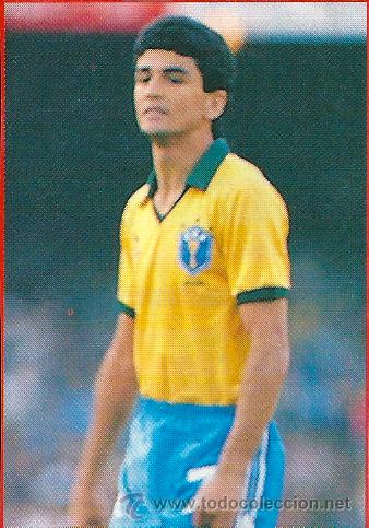 Sports collectibles: SELECCI&Oacute;N DE F&Uacute;TBOL DE BRASIL: Recorte de BEBETO