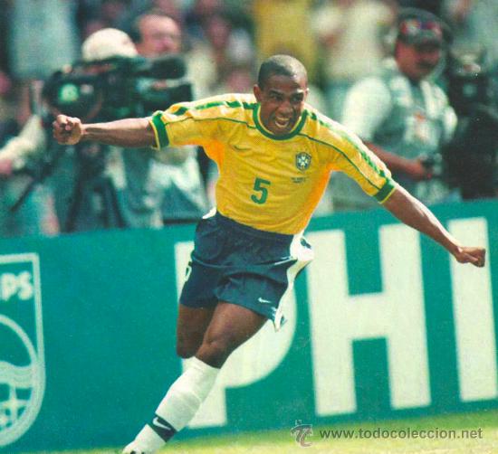 Collezionismo sportivo: SELECCI&Oacute;N DE F&Uacute;TBOL DE BRASIL: Gran recorte de CESAR SAMPAIO