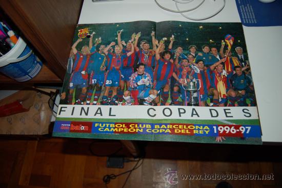 Coleccionismo deportivo: BAR&Ccedil;A: P&oacute;ster de los campeones de Copa de 1997 - Foto 1