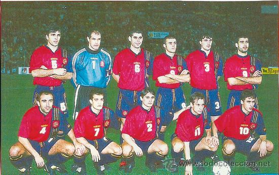 Sammelleidenschaft Sport: SELECCI&Oacute;N ESPA&Ntilde;OLA DE F&Uacute;TBOL: Recorte de la formaci&oacute;n de un Espa&ntilde;a-Malta. Hacia 1996-97