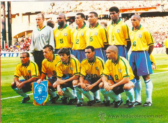 Sports collectibles: SELECCI&Oacute;N DE F&Uacute;TBOL DE BRASIL: Recorte de un equipo de 1998