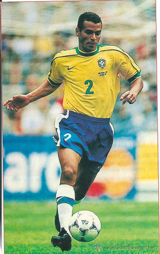 Sports collectibles: SELECCI&Oacute;N DE F&Uacute;TBOL DE BRASIL: Gran recorte de CAF&Uacute;
