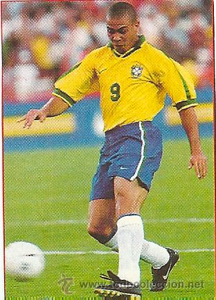 Sports collectibles: SELECCI&Oacute;N DE F&Uacute;TBOL DE BRASIL: Recorte de RONALDO