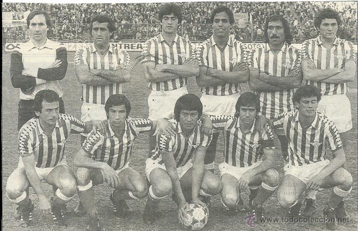 Coleccionismo deportivo: REAL BETIS BALOMPI&Eacute;: Recorte de un equipo de 1980. O a 4 en el Vicente Calder&oacute;n
