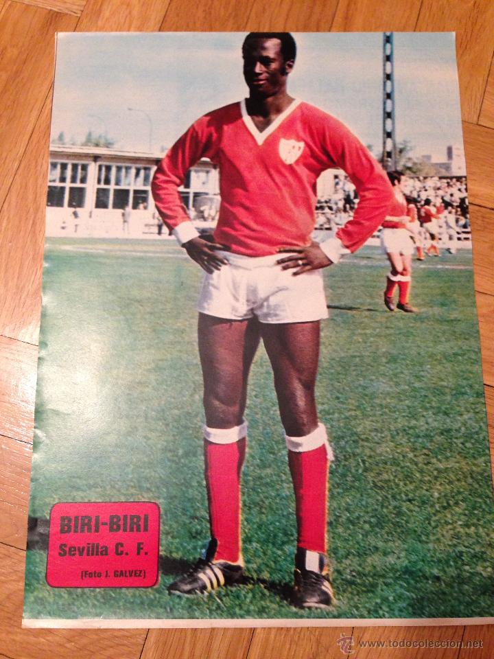 Coleccionismo deportivo: CARTEL POSTER FUTBOL AS COLOR BIRI BIRI SEVILLA