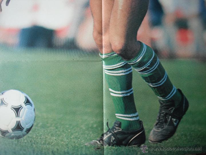 Coleccionismo deportivo: POSTER ONZE. PLATINI (ST.ETIENNE). AÑOS 1978/79. AL DORSO ROCHETEAU (P.S.G.). - Foto 4 - 47156537