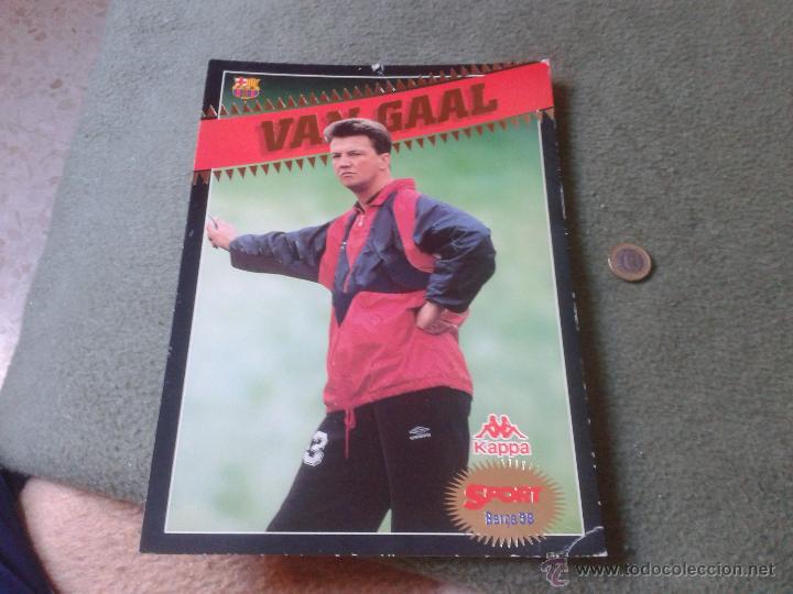 Coleccionismo deportivo: LAMINA DE CARTON FCB BARSA FUTBOL CLUB BARCELONA TECNICO VAN GAAL KAPPA COLECCION DIARIO SPORT 98