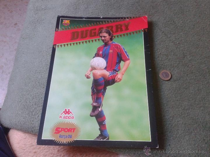 Coleccionismo deportivo: LAMINA DE CARTON FCB BARSA FUTBOL CLUB BARCELONA JUGADOR DUGARRY KAPPA COLECCION DIARIO SPORT 98