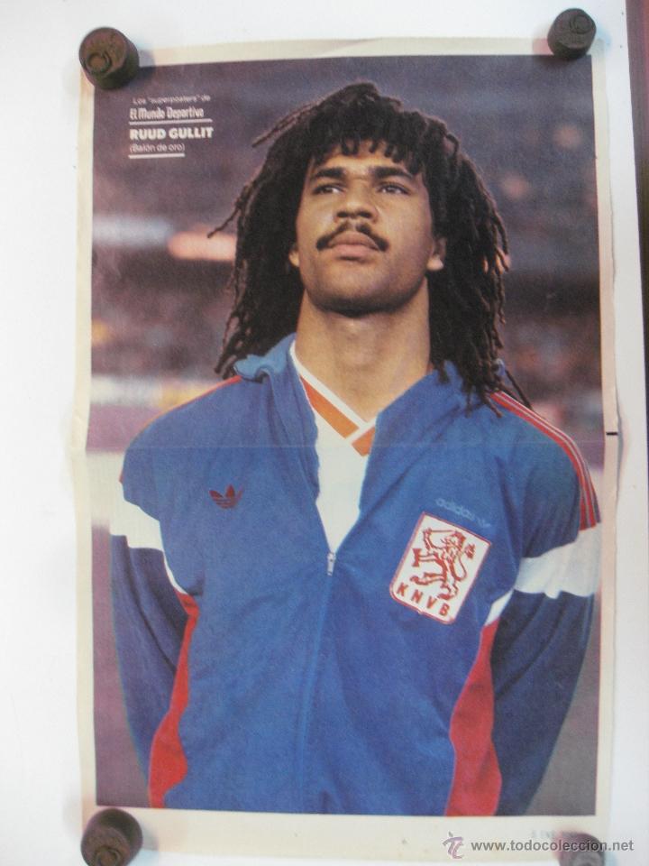 Collezionismo sportivo: SUPER POSTER EL MUNDO DEPORTIVO. RUUD GULLIT, BALON DE ORO. 49 X 32 CMS..