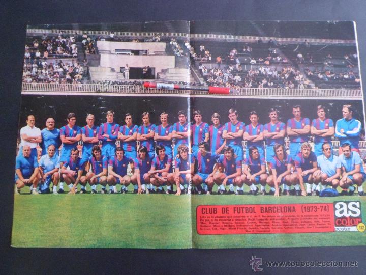 Coleccionismo deportivo: POSTER AS COLOR N&ordm; 112 CLUB DE FUTBOL BARCELONA 1973-74
