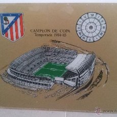 Coleccionismo deportivo: CUADRO DE CRISTAL SIN MARCO, ESCUDO Y CAMPO DEL ATLETICO DE MADRID CAMPEON DE COPA TEMPORADA 1984 85. Lote 53178764