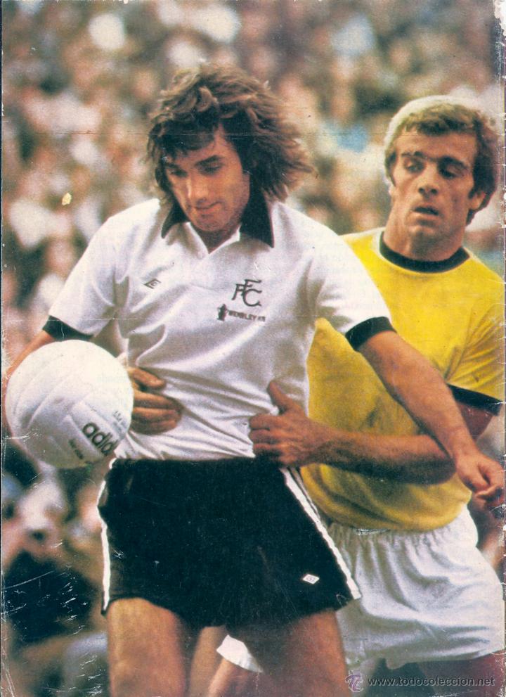 Coleccionismo deportivo: GEORGE BEST. Minip&oacute;ster con el Fulham - Foto 1