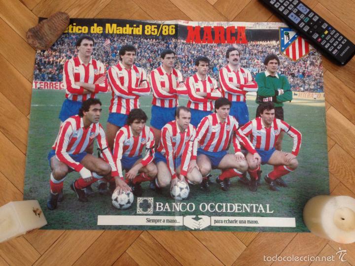 Sammelleidenschaft Sport: CARTEL POSTER ALINEACION ATLETICO MADRID 1985 1986 MARCA CABRERA TOMAS MARINA ARTECHE RUIZ