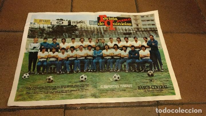 Coleccionismo deportivo: C. DEPORTIVO TENERIFE - POSTER PLANTILLA A&Ntilde;OS 70 DE LA REVISTA DE QUINIELAS PUEBLO - 46X32