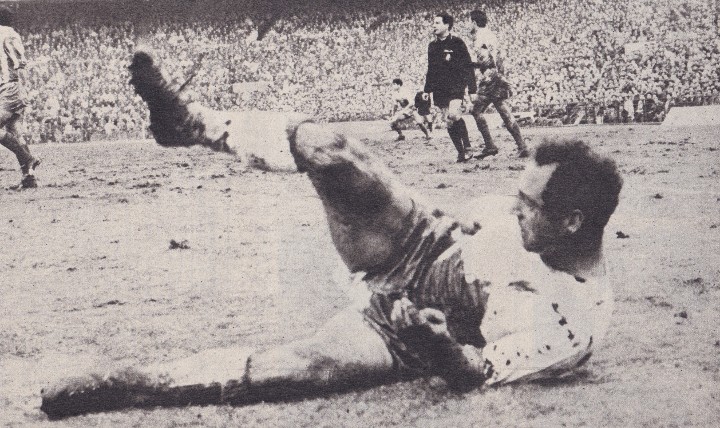 Sammelleidenschaft Sport: REAL MADRID: Gran recorte de GENTO por los suelos en un derby madrile&ntilde;o