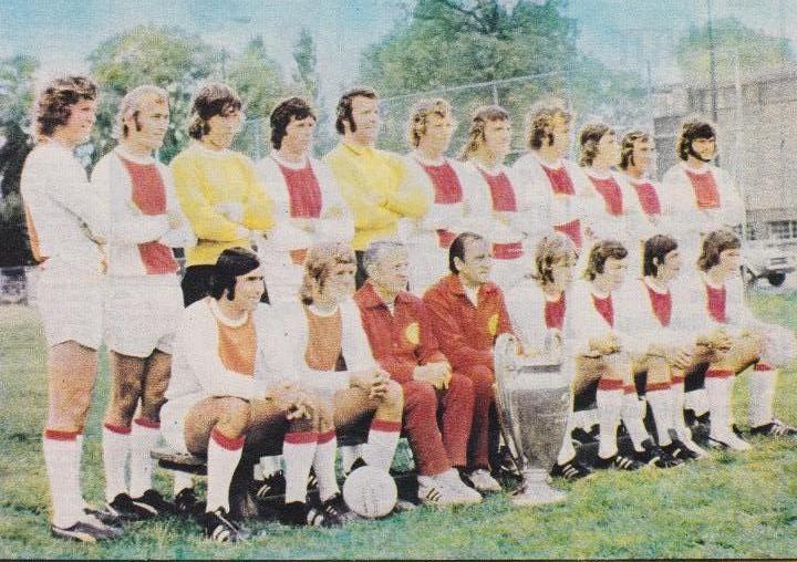 Sammelleidenschaft Sport: AJAX DE AMSTERDAM: Gran recorte de los primeros a&ntilde;os 70. Con todas sus estrellas.