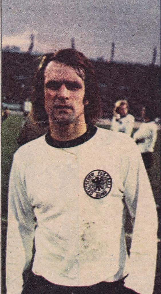 Colecionismo desportivo: SELECCI&Oacute;N DE F&Uacute;TBOL DE LA RFA ( ALEMANIA ) : Recorte de OVERATH. A&ntilde;os 70