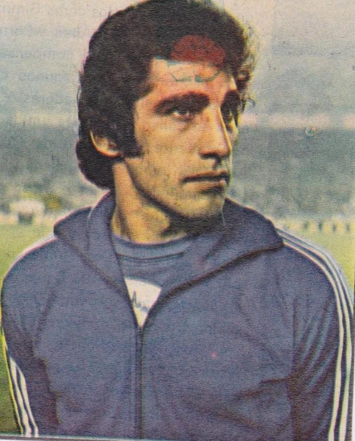 Sammelleidenschaft Sport: UNI&Oacute;N DEPORTIVA LAS PALMAS: Recorte de Daniel CARNEVALLI en el D&iacute;a Mundial del F&uacute;tbol. A&ntilde;os 70