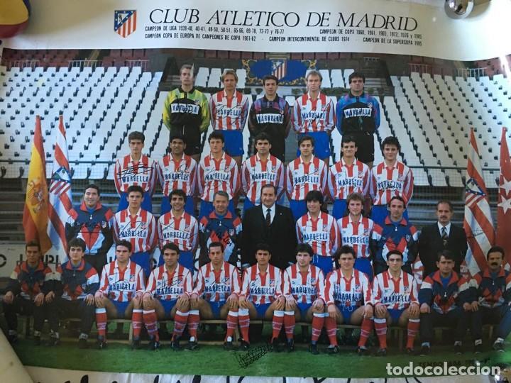 Colecionismo desportivo: Poster oficial Atletico de Madrid. Temporada 1990/1991. 90/91. Con las firmas de los jugadores