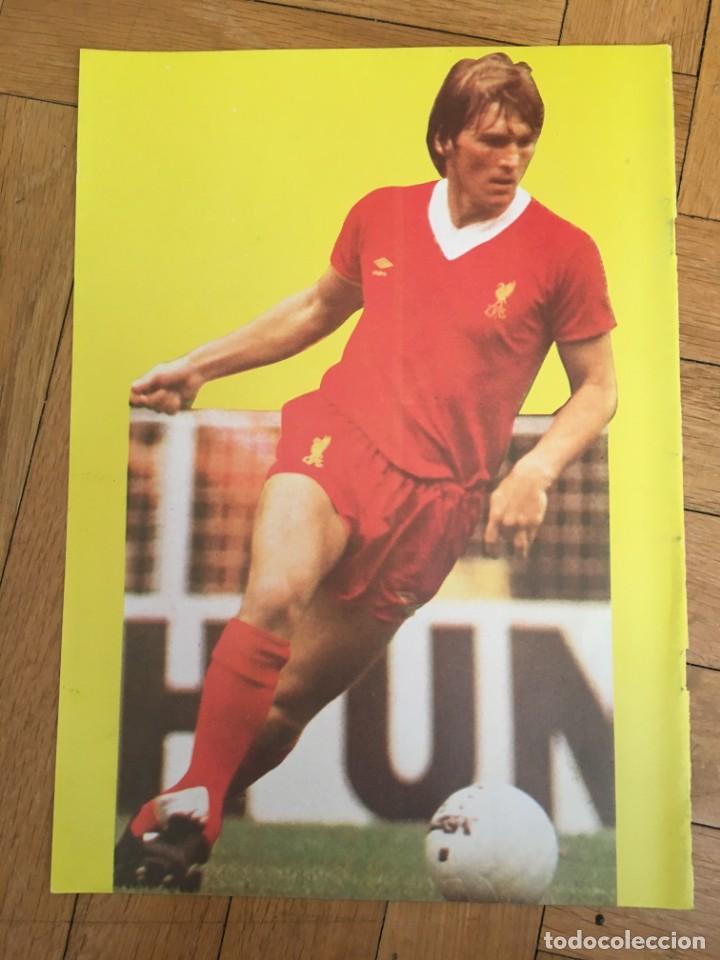 Coleccionismo deportivo: CARTEL POSTER CON INFORMACION DEL JUGADOR DALGLISH CELTIC GLASGOW LIVERPOOL ESCOCIA