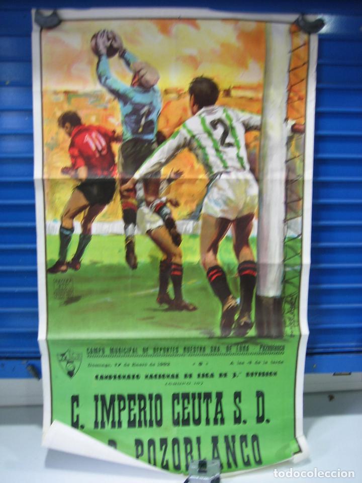 Sammelleidenschaft Sport: Cartel de F&uacute;tbol Imperio Ceuta-Pozoblanco 1982.M 95x54 cm
