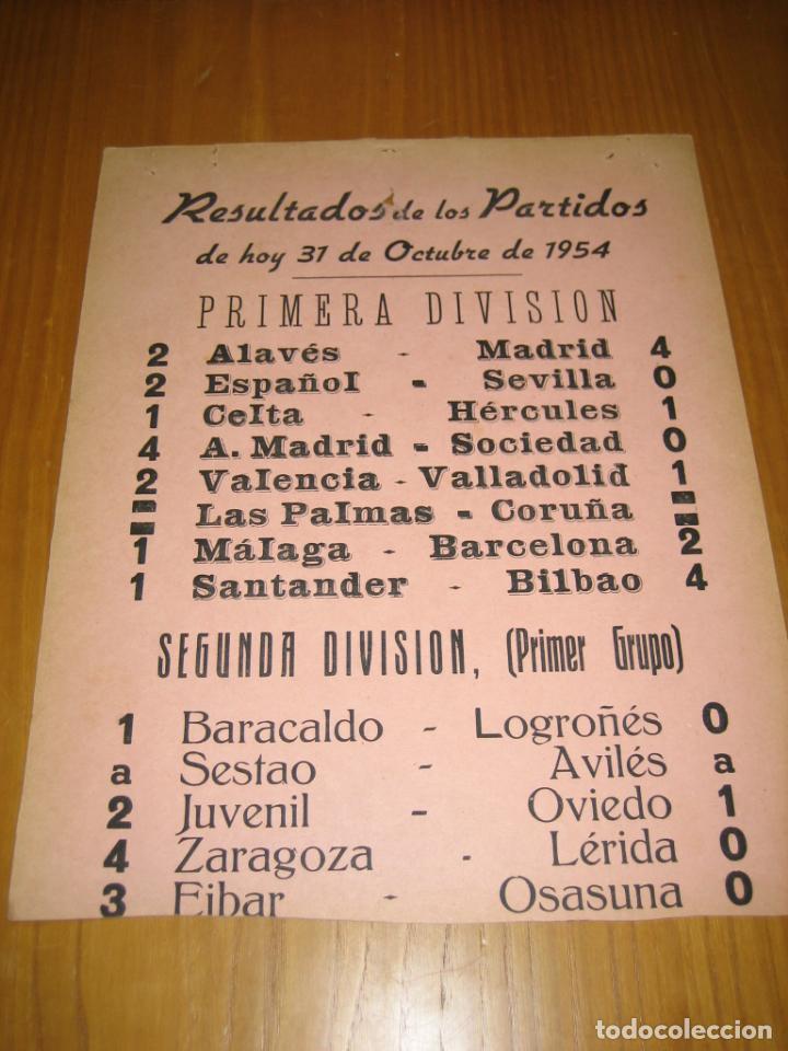 Collectionnisme sportif: Antiguo cartel de resultados de F&uacute;tbol. Primera Division a&ntilde;os 50