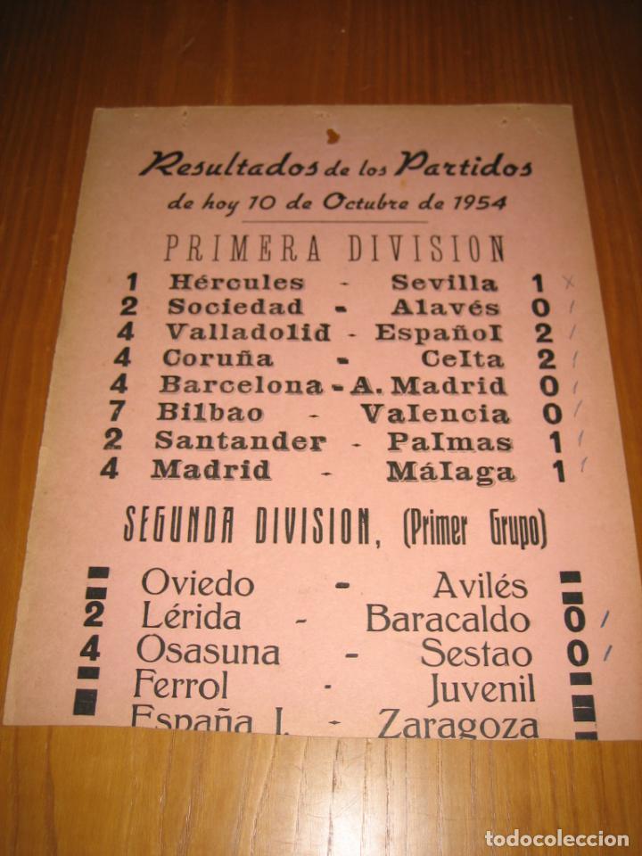 Collezionismo sportivo: Antiguo cartel de resultados de F&uacute;tbol. Primera Division a&ntilde;os 50