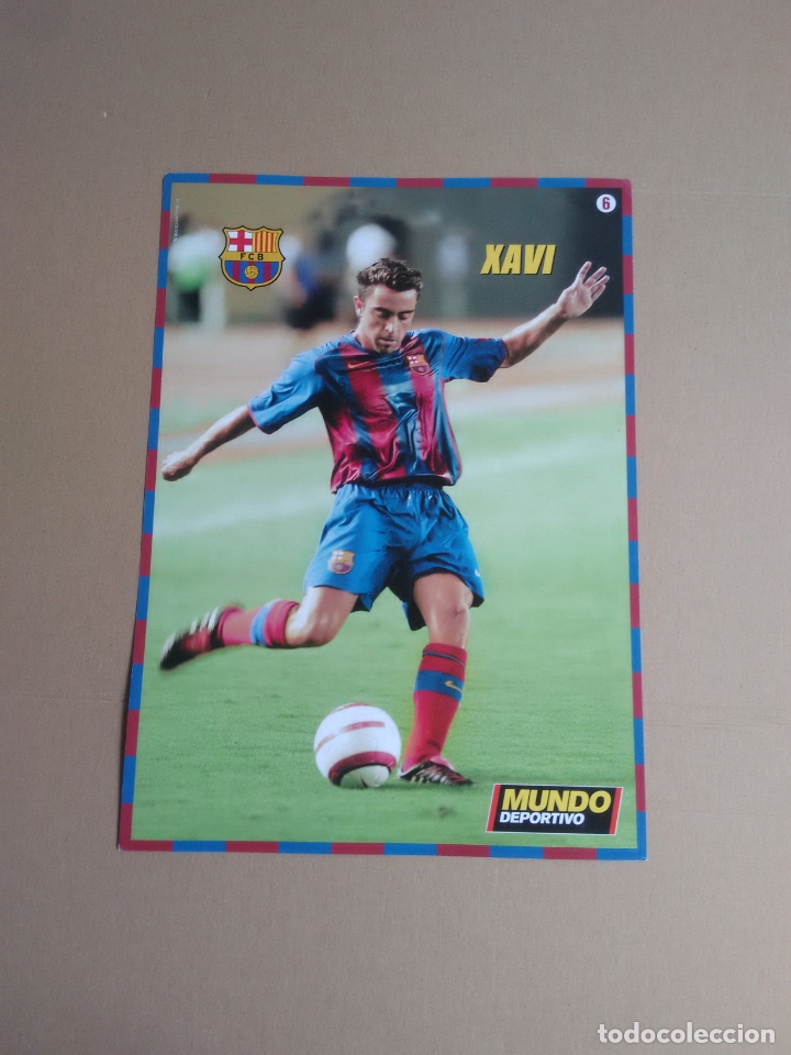 Coleccionismo deportivo: N&ordm; 6 P&Oacute;STER XAVI BARCELONA 2004-2005, BAR&Ccedil;A LIGA F&Uacute;TBOL 04-05 MUNDO DEPORTIVO (24,5 X 34 CM)