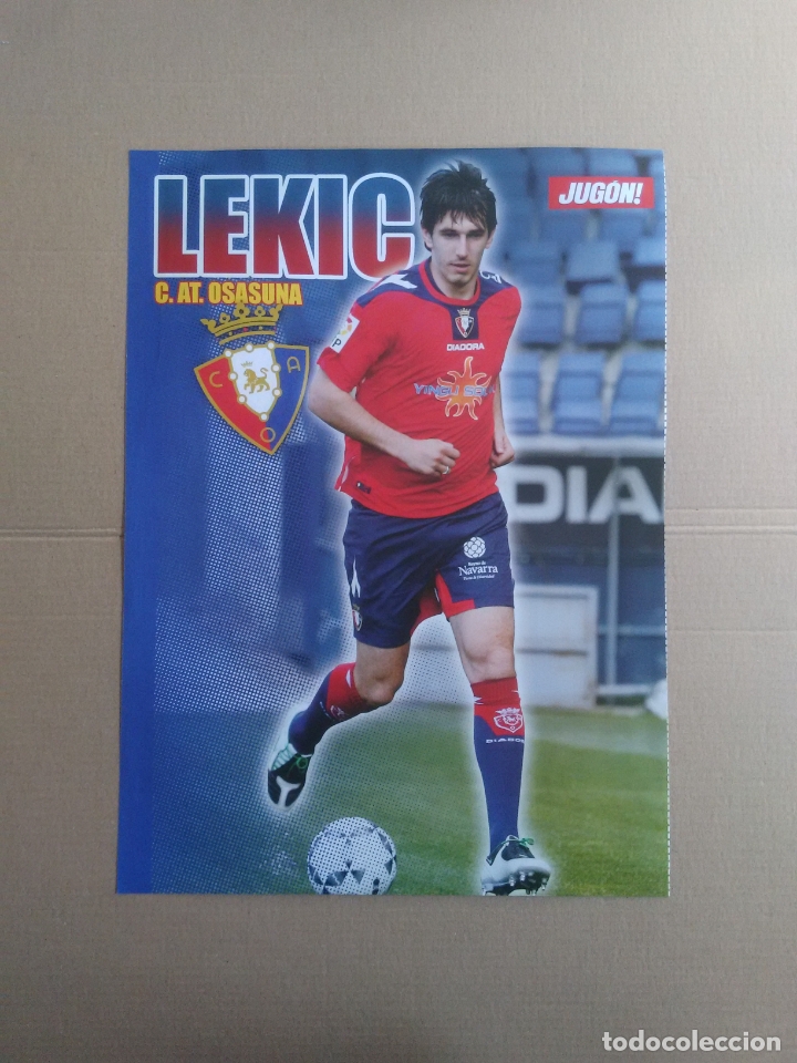 Collectionnisme sportif: DOBLE P&Oacute;STER 1 P&Aacute;GINA REVISTA JUG&Oacute;N LIGA F&Uacute;TBOL: VILLA (BARCELONA, BAR&Ccedil;A) Y LEKIC (OSASUNA)
