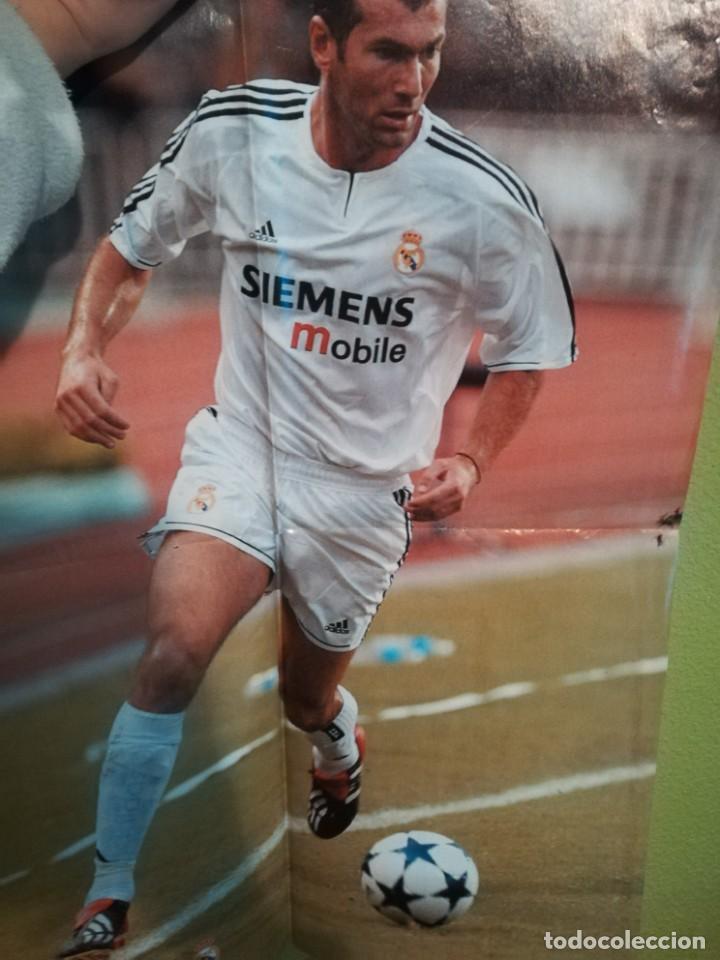 Coleccionismo deportivo: P&oacute;ster de jugadores del Real Madrid - Foto 4