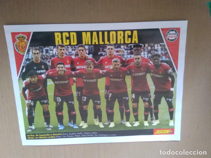 Collectionnisme sportif: EQUIPO MALLORCA Y MAXI G&Oacute;MEZ VALENCIA - DOBLE P&Oacute;STER 1 P&Aacute;G REVISTA JUG&Oacute;N 2019-2020 LIGA F&Uacute;TBOL 19-20