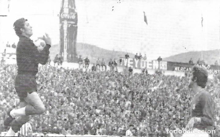 Collezionismo sportivo: GRANADA CF: Recorte de &Ntilde;ITO atenazando un bal&oacute;n