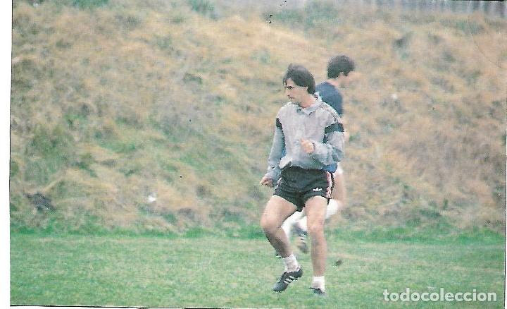 Collectionnisme sportif: ATHLETIC DE BILBAO: Recorte de Chechu ROJO entrenando