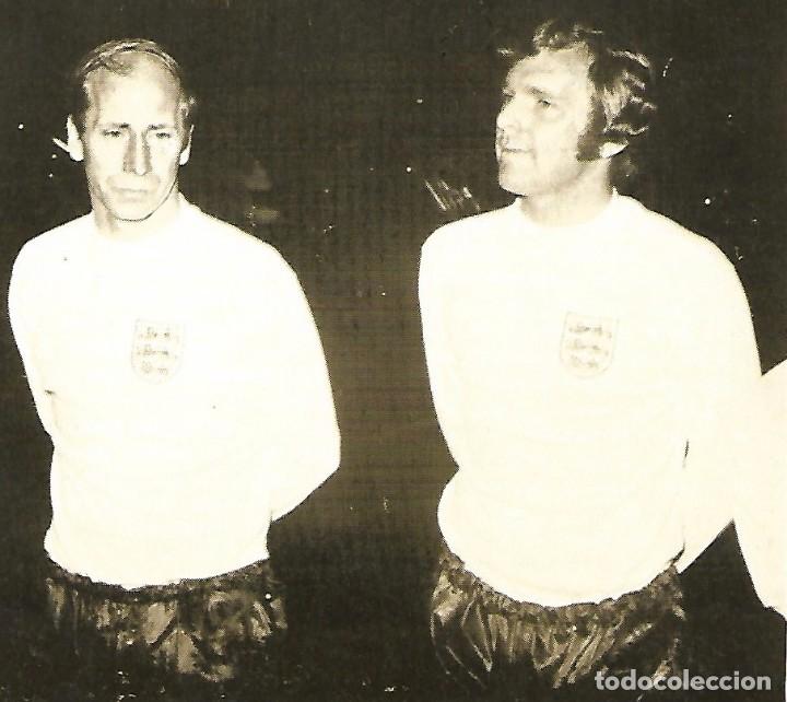 Collectionnisme sportif: SELECCI&Oacute;N DE F&Uacute;TBOL DE INGLATERRA: Recorte de BOBBY CHARLTON y BOBBY MOORE