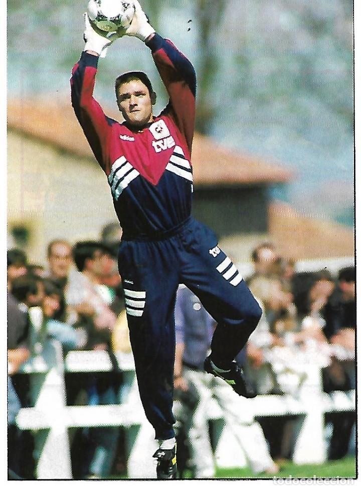 Collectionnisme sportif: SELECCI&Oacute;N ESPA&Ntilde;OLA DE F&Uacute;TBOL: Recorte de Santi CA&Ntilde;IZARES en acci&oacute;n