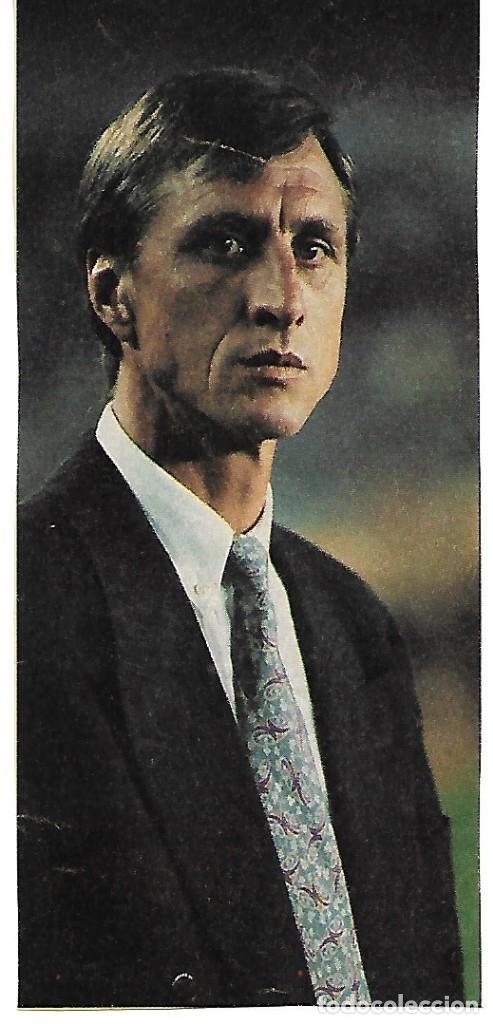 Coleccionismo deportivo: Recorte de Johan CRUYFF con traje oscuro - Foto 1