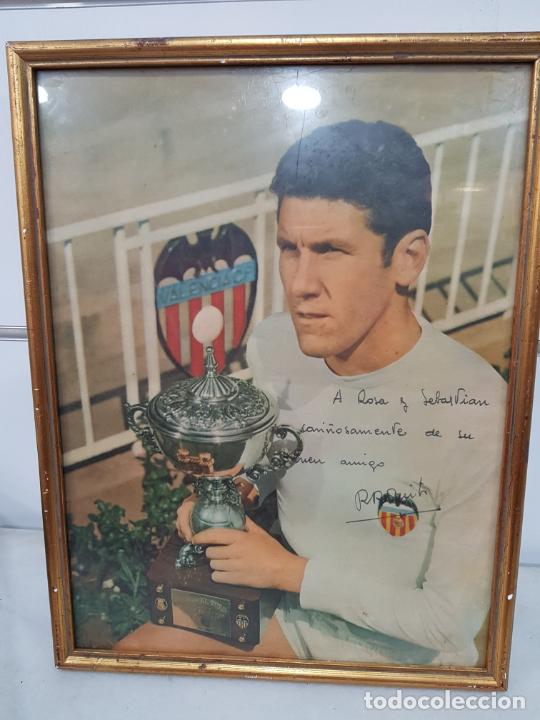 Collectionnisme sportif: poster fotografia enmarcada autografiada de paquito jugador del valencia a&ntilde;os 60/70