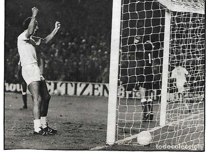 Collectionnisme sportif: REAL MADRID: Recorte de ROBERTO MART&Iacute;NEZ celebrando un gol