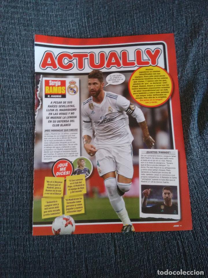 Coleccionismo deportivo: TIPO P&Oacute;STER SERGIO RAMOS REAL MADRID, IAGO ASPAS CELTA DE VIGO + DATOS REVISTA JUG&Oacute;N LIGA F&Uacute;TBOL