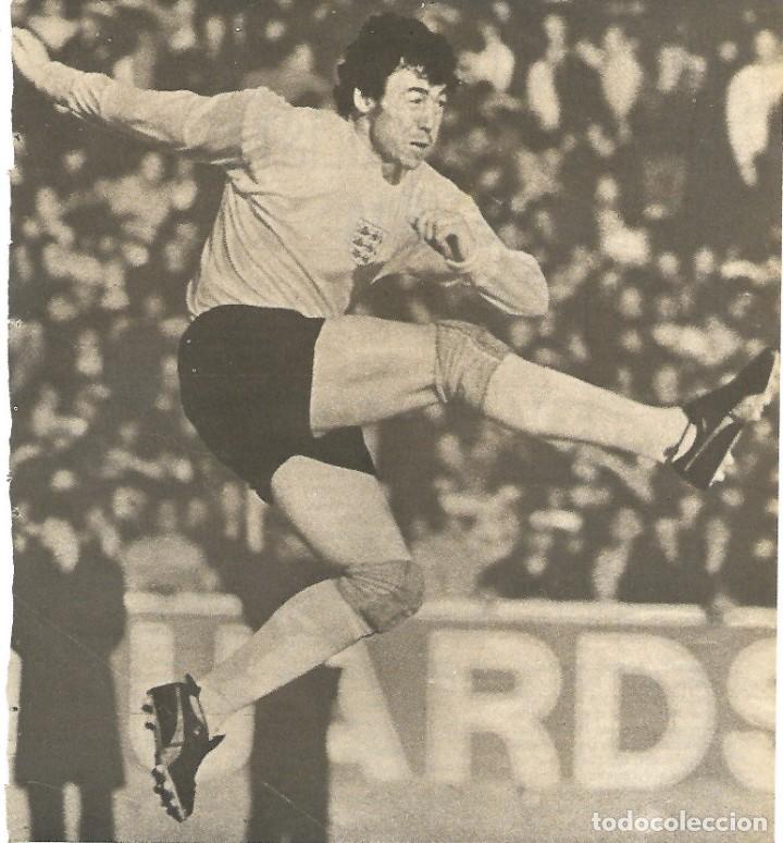 Collezionismo sportivo: SELECCI&Oacute;N DE F&Uacute;TBOL DE INGLATERRA: Gran recorte de Gordon BANKS