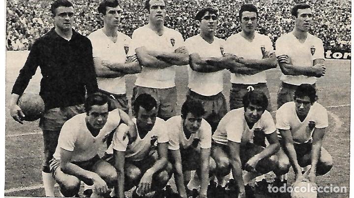 Coleccionismo deportivo: REAL ZARAGOZA: Recorte de un equipo de la temporada 68-69