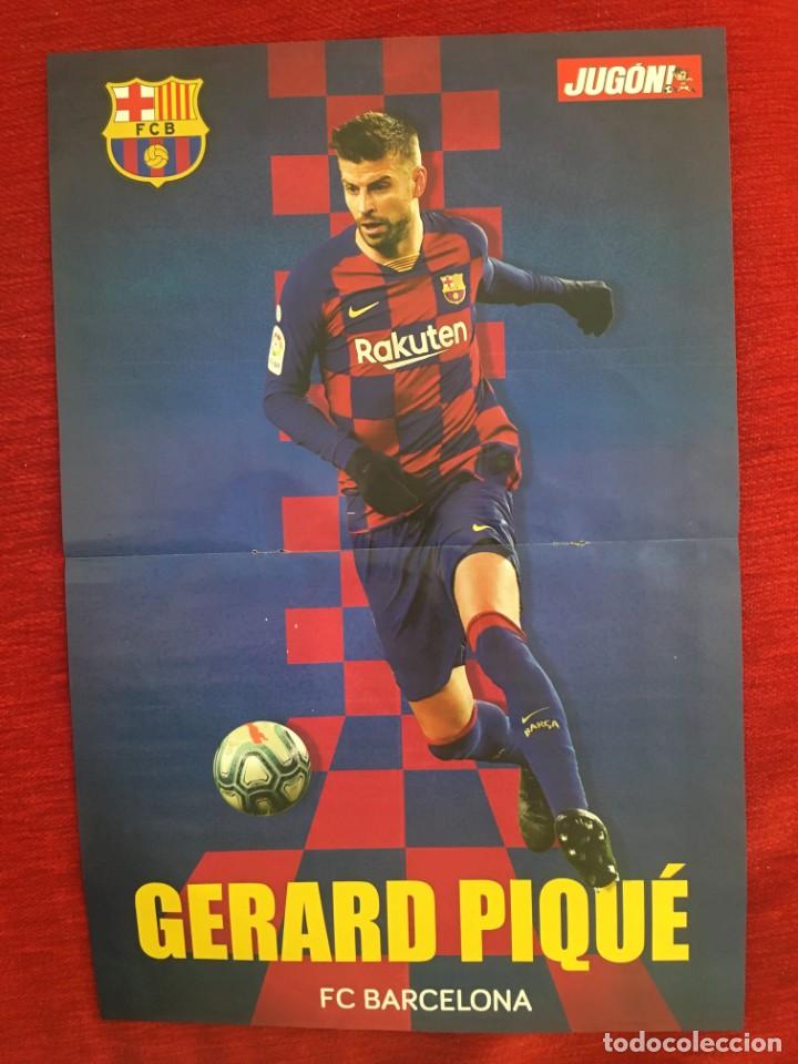 Coleccionismo deportivo: CARTEL POSTER TONY KROOS REAL MADRID POR DETRAS GERARD PIQUE BARCELONA REVISTA JUGON 2019 2020