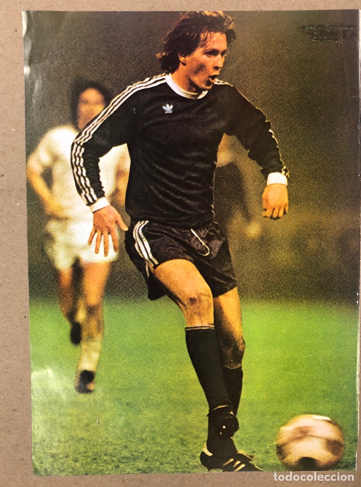 Sammelleidenschaft Sport: ANDRAS TOROCZIK (UJPEST). POSTER COLECCI&Oacute;N FAMOSOS DEL F&Uacute;TBOL. BIO AL DORSO.