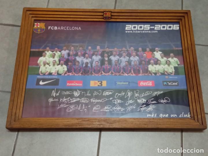 Coleccionismo deportivo: poster Bar&ccedil;a 2005-2006 enmarcado - Foto 3